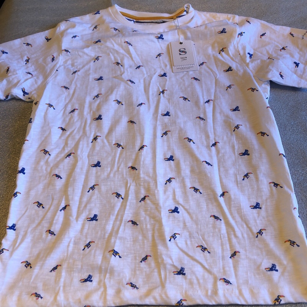 Denim And Flower Shirt Mens Pull Over Size Large‎ white Toucans Birds Summer